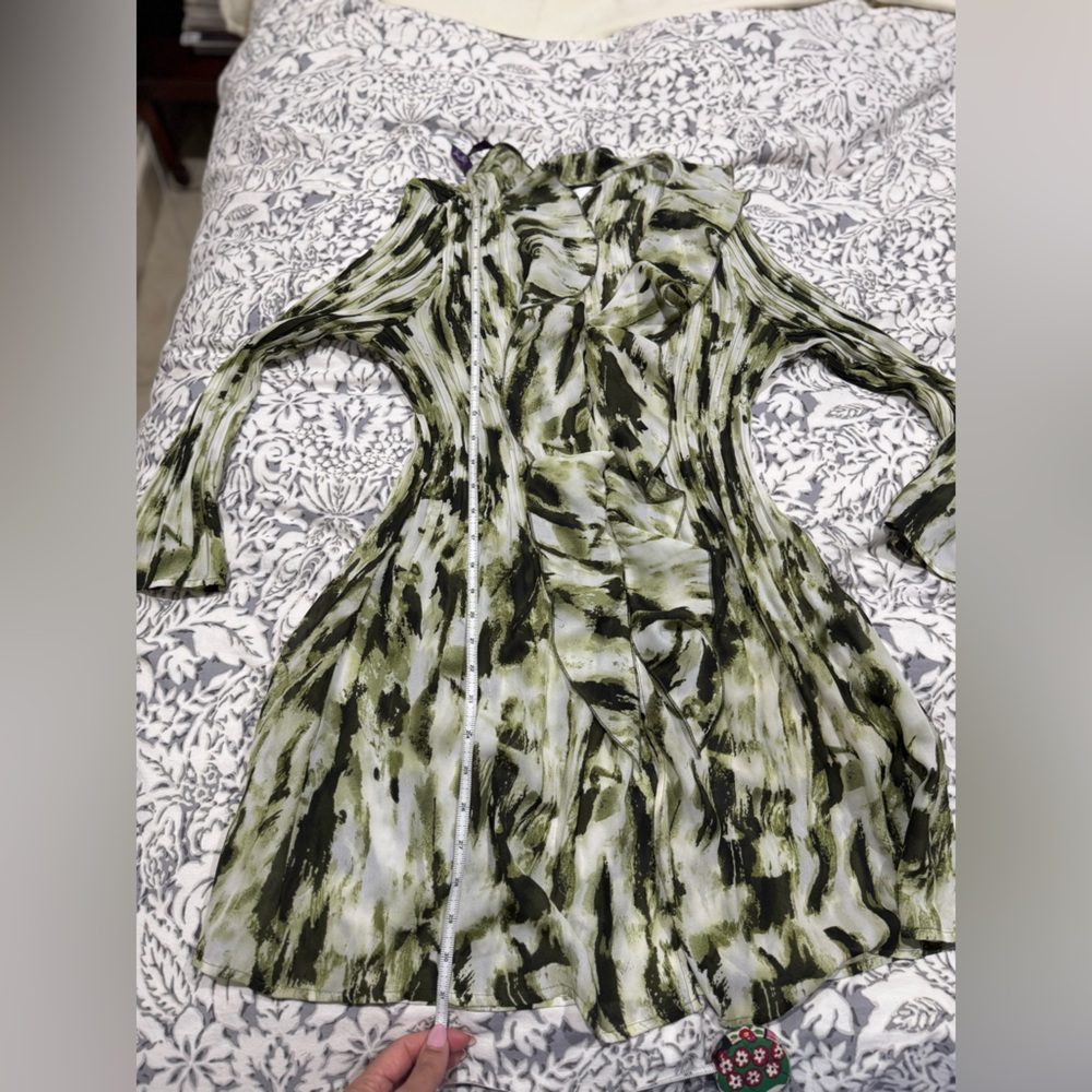 Alison Taylor Green and White Ruffled Blouse size L - Picture 12 of 13